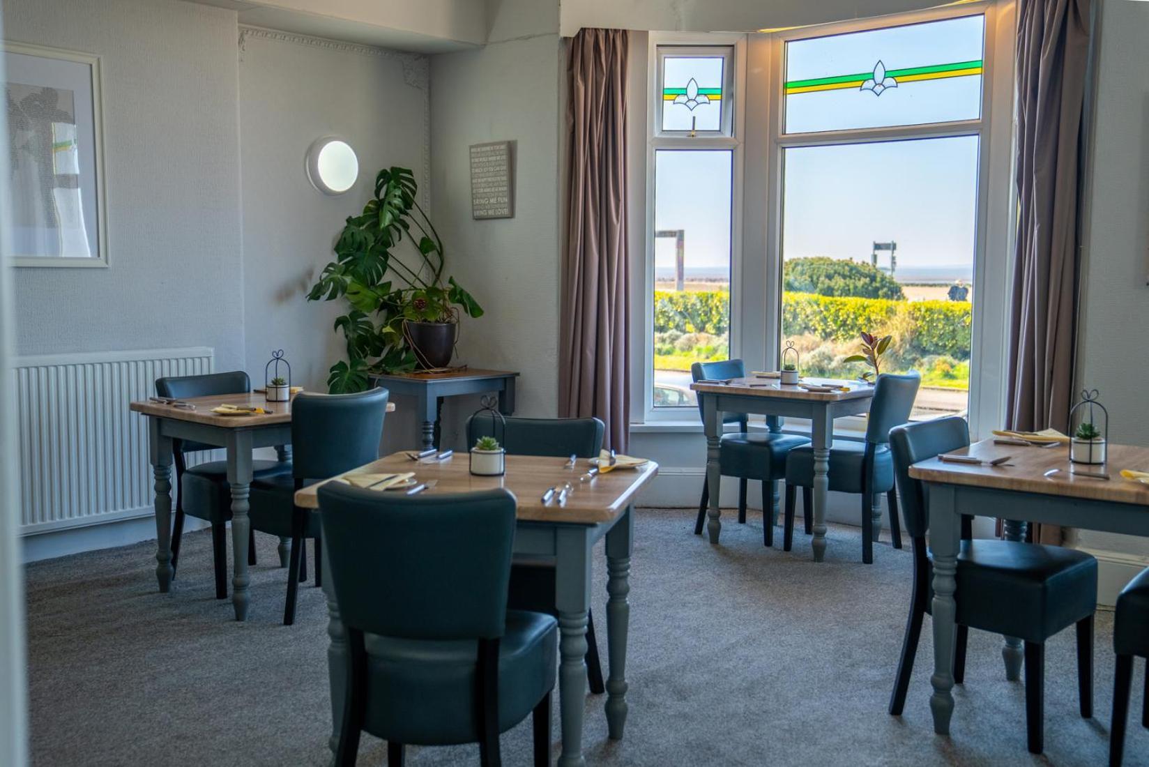 The Clifton Seafront Hotel Morecambe Exterior foto